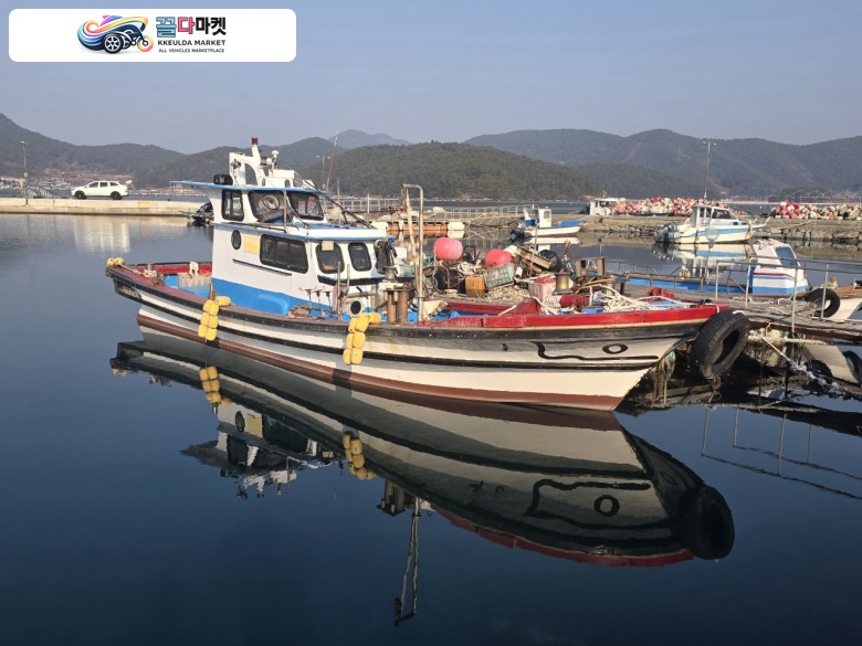 국산기타 어선 2006년식 어장관리선 3.75톤 판매합니다.