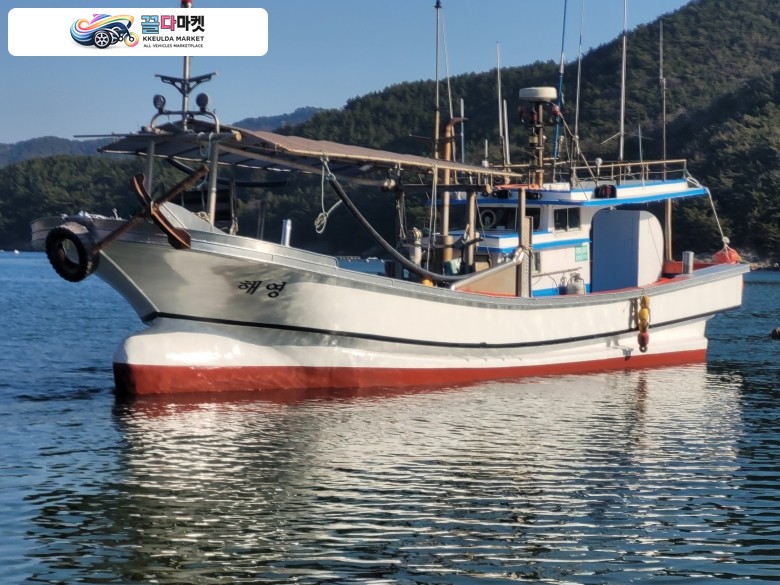국산기타 어선 2017년식 4.99톤 연안자망 어선입니다