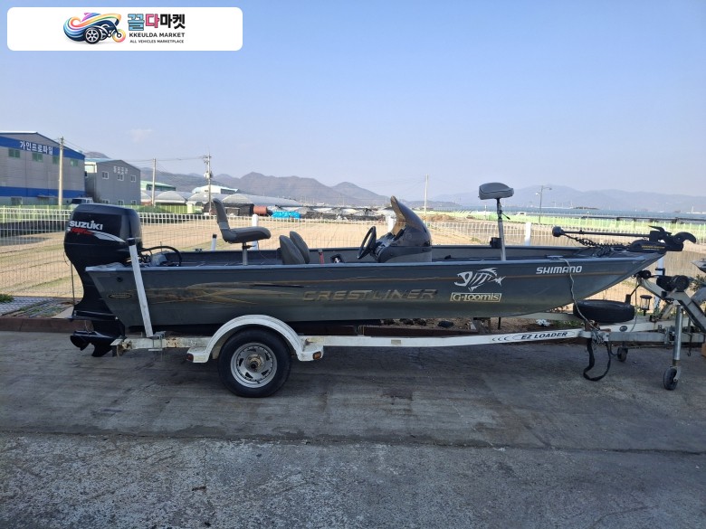 수입기타 낚시보트 2001년식 크레스트 라이너 cx1754 배스보트