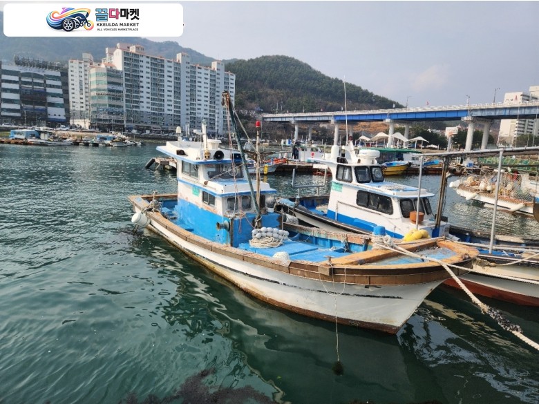 국산기타 어선 2003년식 경남 2.97톤 연안복합허가 어선 판매합니다.