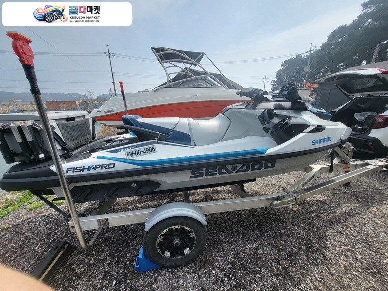 씨두 FISH PRO 2022년식 68.3시간 주행한 정밀해도 포함 풀옵션 피쉬프로 스포츠 170 팝니다 옵션이 정말 많습니다