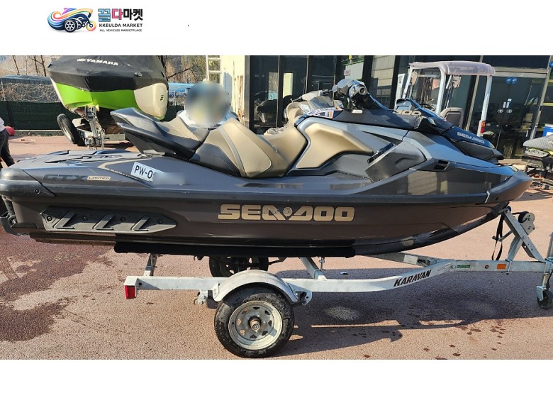씨두 GTX LTD 300 SS 2022년식 56시간 주행한 22년식   씨두 중고 제트스키   GTX300 판매합니다    ​