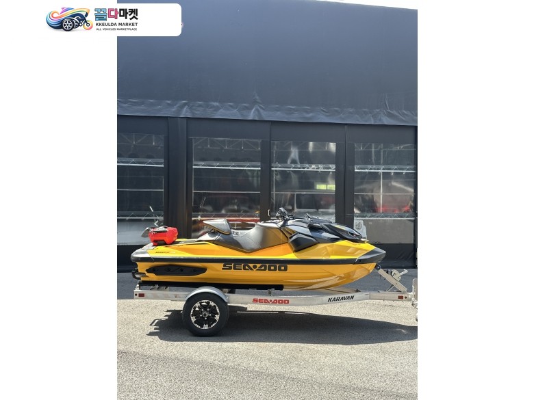 씨두 RXP X 300 RS 2021년식 2021 씨두 RXP300 트레일러포함 특A급 매물. 34시간 중고판매