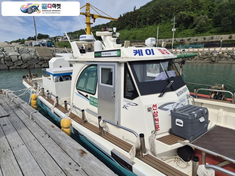 국산기타 어선 2021년식 여수 낚시어선 3톤 혼다 250 트윈 판매 합니다.