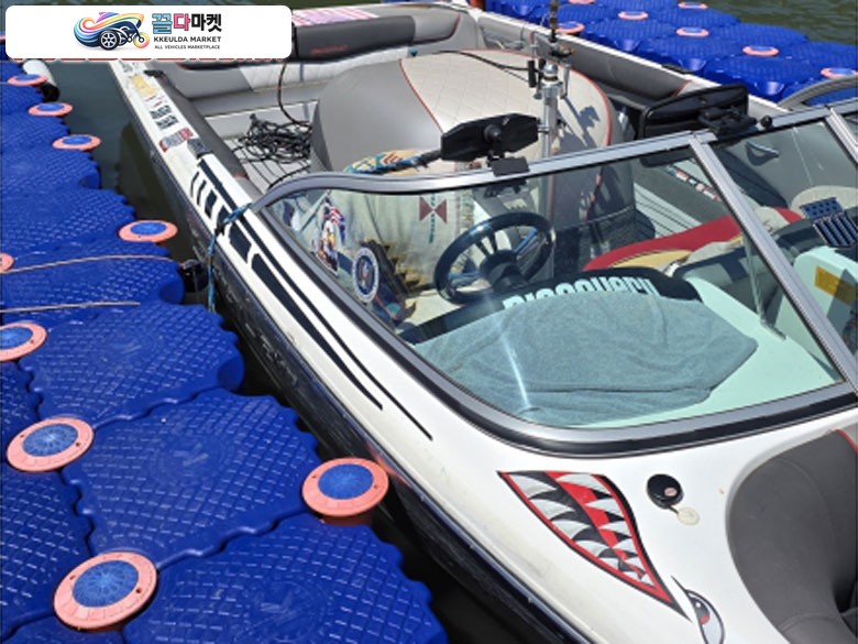 마스터크래프트 프로스타 2012년식 스키.보드.서핑 전천후 인보트 (Mastercraft Proster)