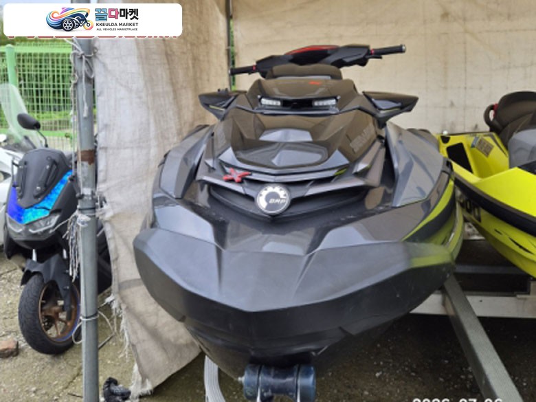 씨두 RXT X 300 RS 2022년식 2022년 씨두 RXT 300 검정,카라반 트레일러 포함