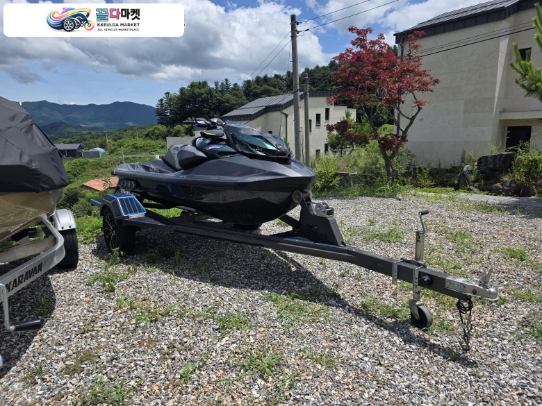 씨두 RXP X 300 RS 2023년식 2023년식 RXP300 아펙스 모델을 판매합니다