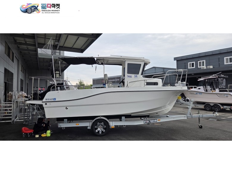 국산기타 레져형보트 2026년식 19피트 보트 최강자! 넓은선실과 선장석도어에 전동화장실 6명낚시가능 하슬라19!