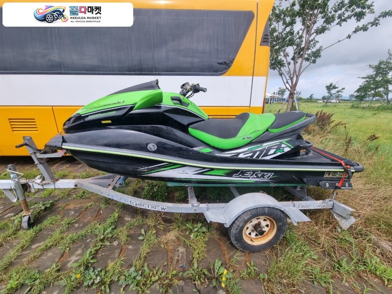 가와사키 울트라 310 R 2016년식 가와사키 울트라 310R 트레일러없음 묻따250만 시동ok