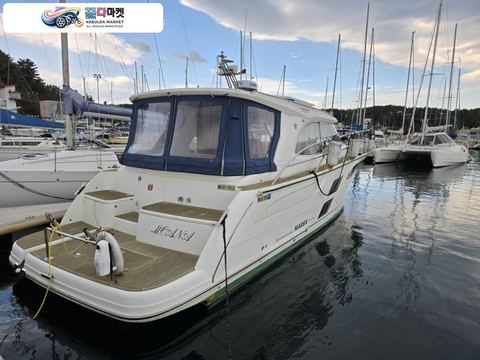 수입기타 크루즈보트 2021년식 [가비마린]MAREX 360 CABRIOLET CRUISER 파워 보트