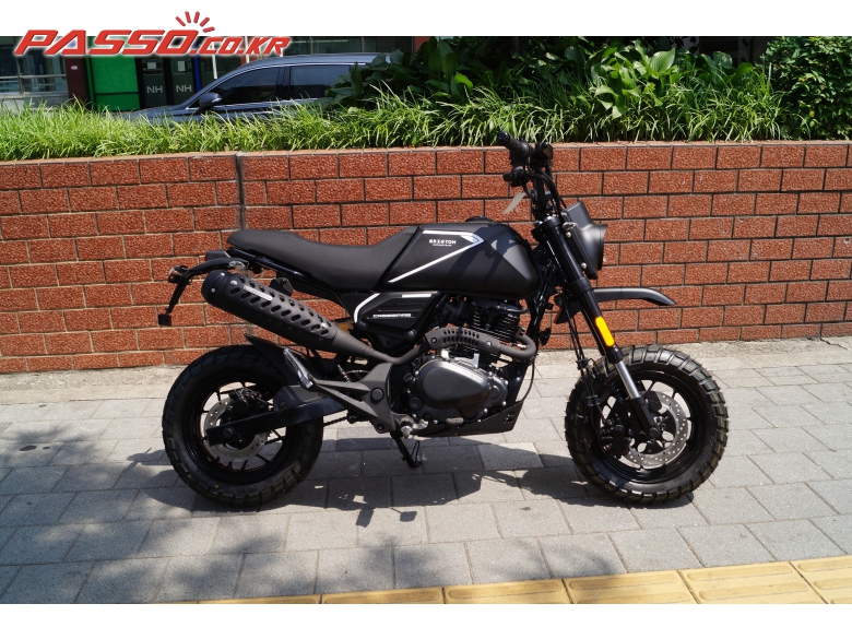 브릭스톤 크로스파이어 125 XS 2024년식 카드무이자~~색상별 출고 가능합니다.