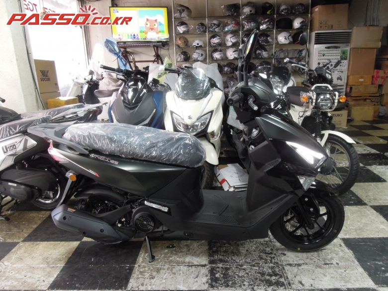 브이넥스 125