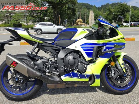 야마하 YZF R1 2024년식 11,5xx 2025.3월 최초등록 야마하R1