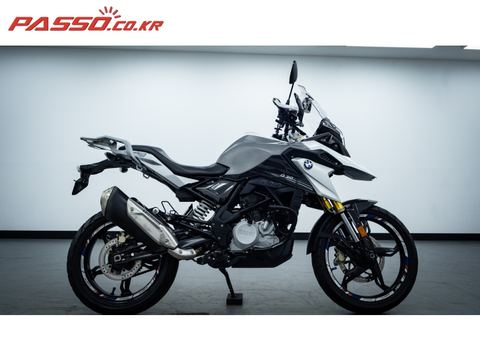 BMW G 310 GS 2018년식 [ 584 바이크 ] / 엔진가드와 카본 드레스업까지 갖춘 실속형 어드벤처! BMW G310GS 판매합니다.