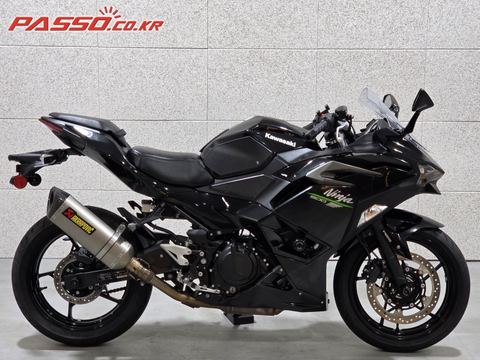 가와사키 닌자 500 R 2024년식 24년식 가와사키 닌자500 짧은 키로수/아크라포빅 머플러 차량 판매 / 대차