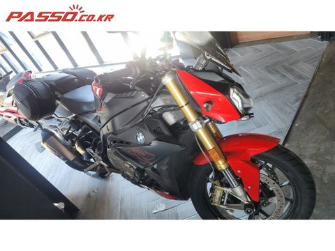 BMW S 1000 R 2017년식 bmw s1000r 15000주행 아크라포빅 머플러 장착