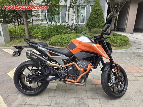 KTM 790 듀크 2018년식 KTM 790 듀크 오렌지/블랙 890엔진 스왑 배기량 890구조 변경 완료 머플러 구변완료 무사고