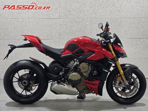 두카티 스트리트파이터 V4 S 2024년식 24년식 두카티 스트리트파이터V4S 에뉴얼 마친 차량 판매 / 대차