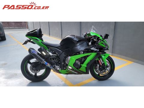 가와사키 닌자 10 R ABS 2017년식 2017년식 zx10r abs(순정카울, 라이테크 튠, 때르미뇨니 풀배기, 구변+환검완료) 팝니다.