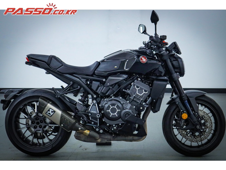 혼다 CB 1000 R 2023년식 『  루바이크  』 믿고 맡기는 이륜차 거래소 _ 혼다 CB 1000R 블랙에디션 아크라포빅머플러 구변완료 [ 대차/위탁/매입 ]