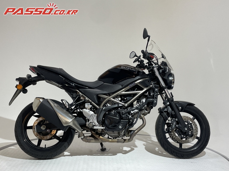 스즈끼 SV 650 2021년식 [바이크스테이션]★가격할인★ 609만원→579만원 정비예정차량 점검완료 윈드스크린 조절식레버 핸드폰거치대 USB충전포트 후크볼트