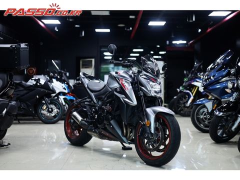 스즈끼 GSX S 1000 2020년식 정품 SC프로젝트 슬립온 배기 장착된 무사고 관리잘된 깔끔한 중고 매물 입니다.